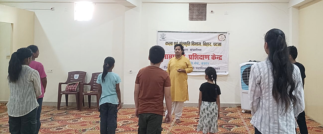 प्राचार्य औद्योगिक प्रशिक्षण संस्थान बक्सर से प्राप्त सूचनानुसार औद्योगिक प्रशिक्षण संस्थान बक्सर में 10 वायु सैनिक चयन केंद्र, बिहटा (पटना)